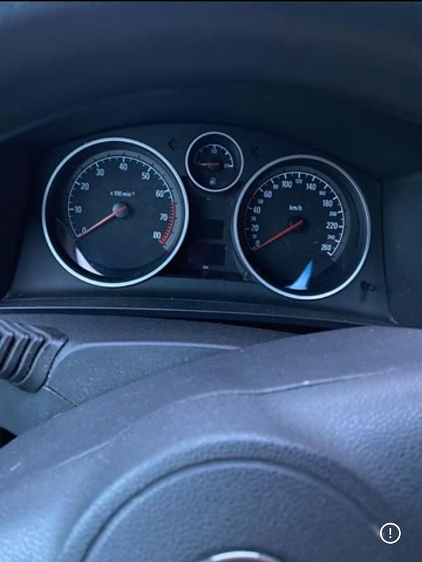 Gebraucht Opel Zafira 150 PS (110 kW) 2006 Silber Van / Kleinbus