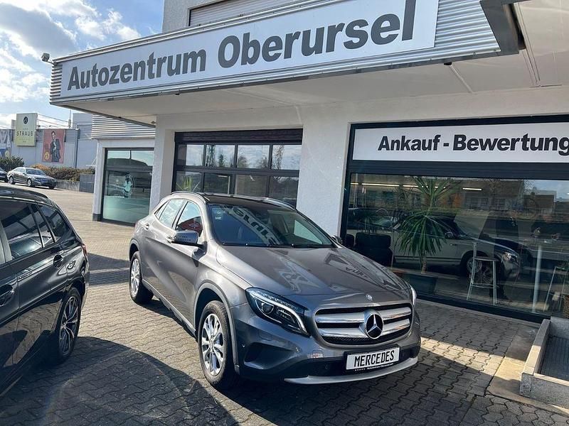 Gebraucht Mercedes GLA220 177 PS (130 kW) 2017 Grau SUV