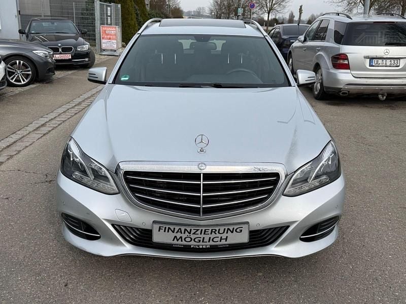 Gebraucht Mercedes E220 Avantgarde 170 PS (125 kW) 2015 Silber Kombi