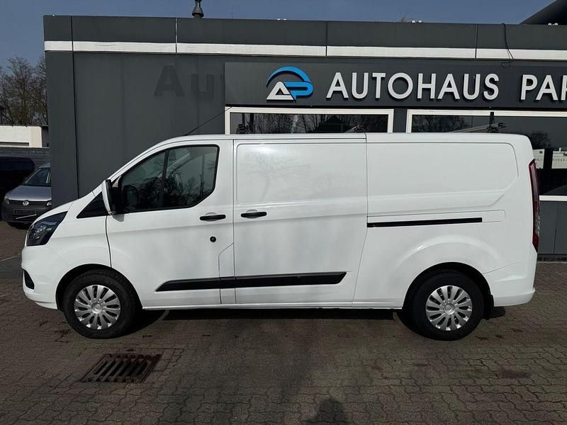 Gebraucht Ford Transit Custom 131 PS (96 kW) 2020 Weiß Van / Kleinbus