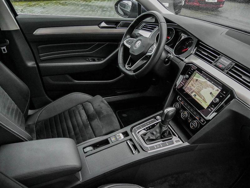 Gebraucht VW Passat Elegance 190 PS (139 kW) 2019 Blau Kombi