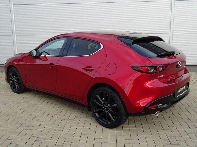 Neu Mazda 3 Homura-Line 140 PS (102 kW) 2026 Soul red crystal metallic Limousine