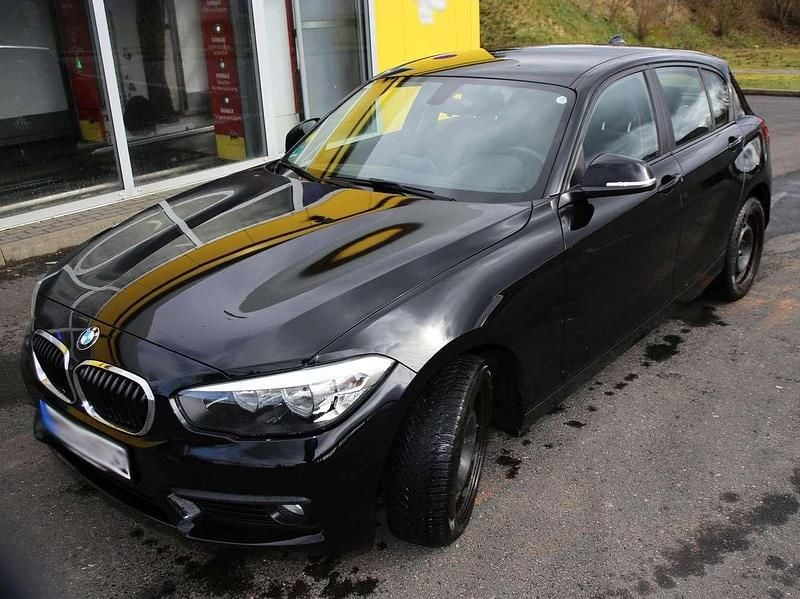 Gebraucht BMW 116 Advantage 116 PS (85 kW) 2015 Schwarz Kleinwagen