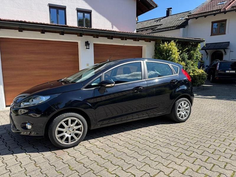 Gebraucht Ford Fiesta Trend 82 PS (60 kW) 2011 Schwarz Limousine