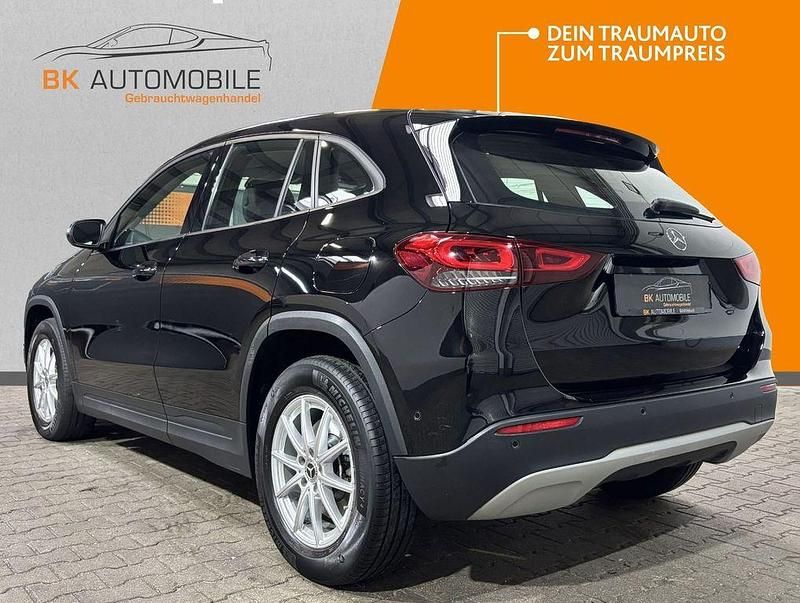 Gebraucht Mercedes GLA220 190 PS (139 kW) 2020 Schwarz SUV