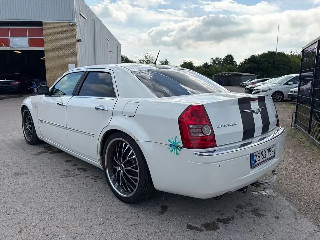 Gebraucht Chrysler 300C Premium 340 PS (250 kW) 2009 Weiß Limousine