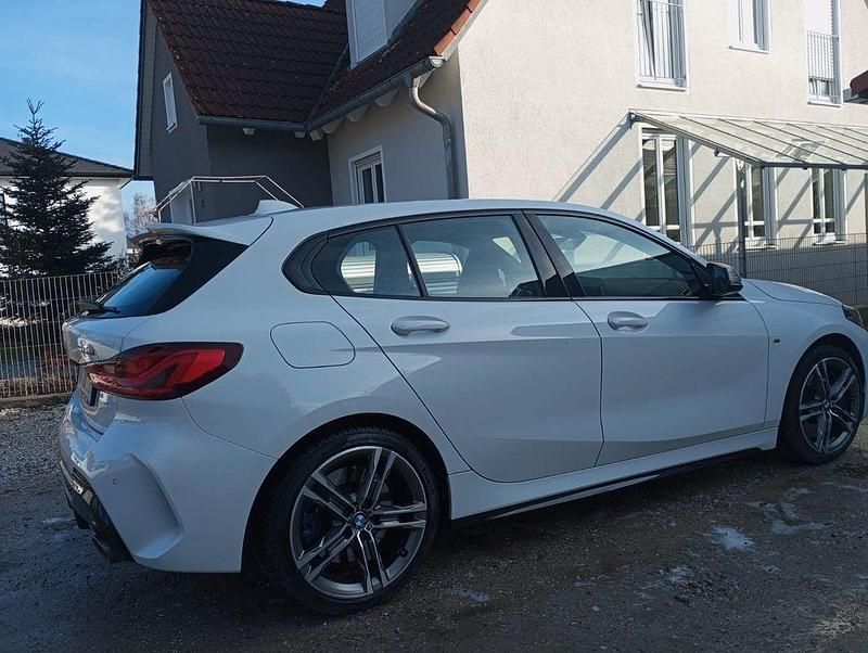 Gebraucht BMW M135 Performance 306 PS (225 kW) 2021 Weiß Kleinwagen