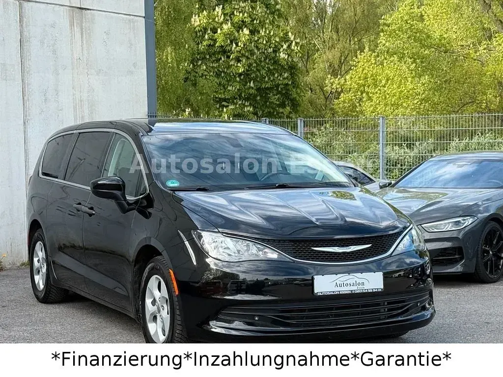 Gebraucht Chrysler Pacifica 291 PS (214 kW) 2022 Schwarz Van