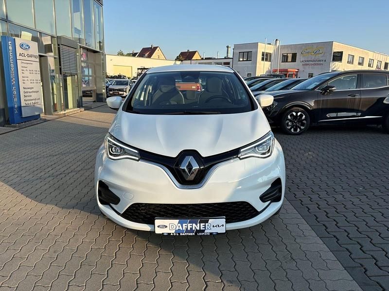 Gebraucht Renault Zoe Experience 50 kW (69 PS) 2022 Gletscherweiss Kleinwagen