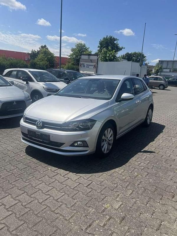 Reflexsilber Gebraucht 2020 VW Polo Highline Kleinwagen | 17.600 € (Superpreis) - Bild 1/4