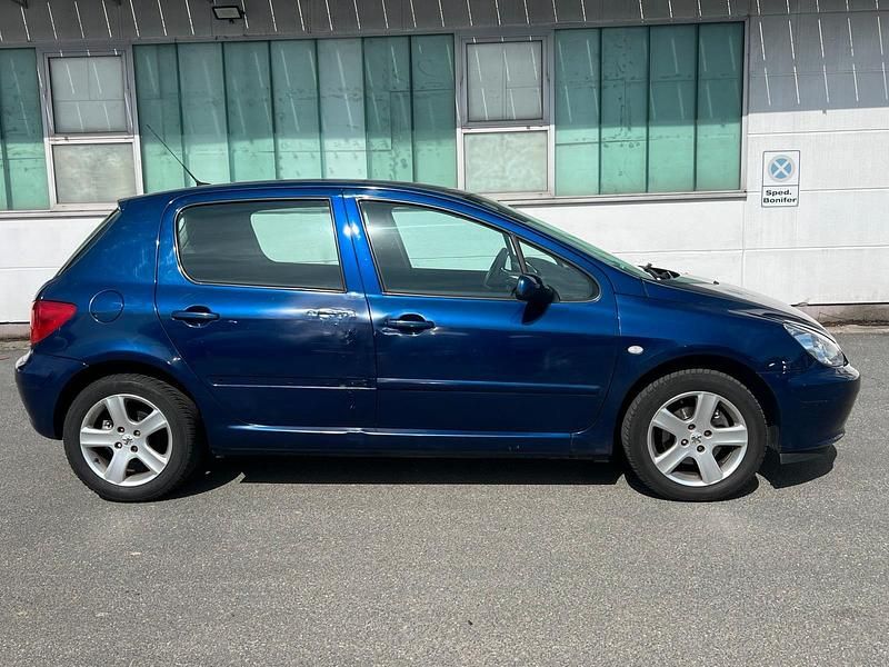 Gebraucht Peugeot 307 110 PS (80 kW) 2004 Blau Kleinwagen