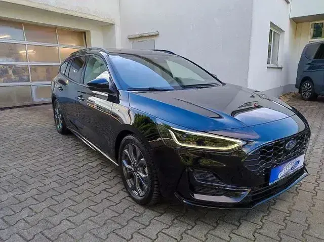 Gebraucht Ford Focus ST-Line X 155 PS (114 kW) 2024 Obsidianschwarz metallic (metallic) Kombi