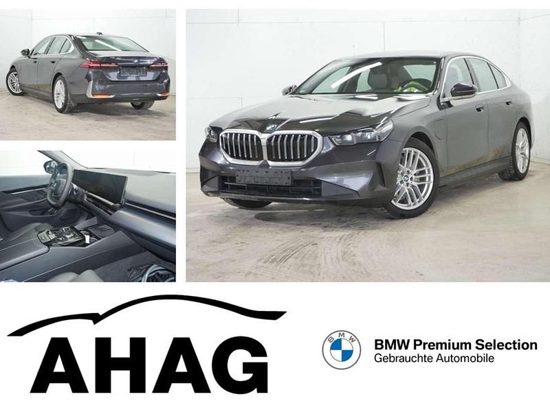 Gebraucht BMW 530e 299 PS (219 kW) 2024 Sophistograu brillanteffekt Limousine