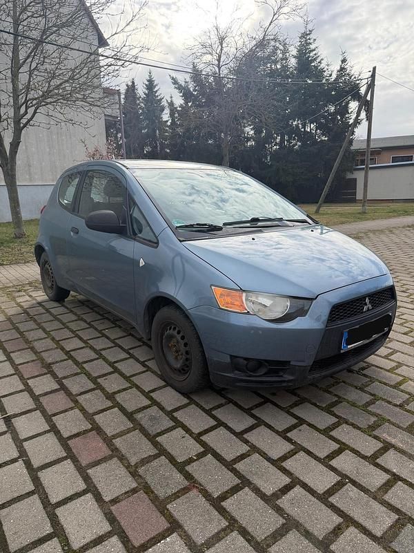 Gebraucht Mitsubishi Colt 95 PS (69 kW) 2009 Blau Kleinwagen