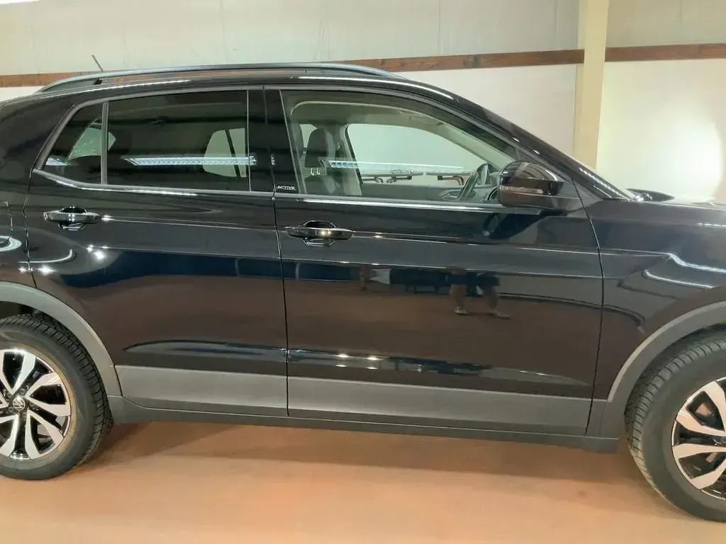 Gebraucht VW T-Cross Active 110 PS (80 kW) 2022 SUV