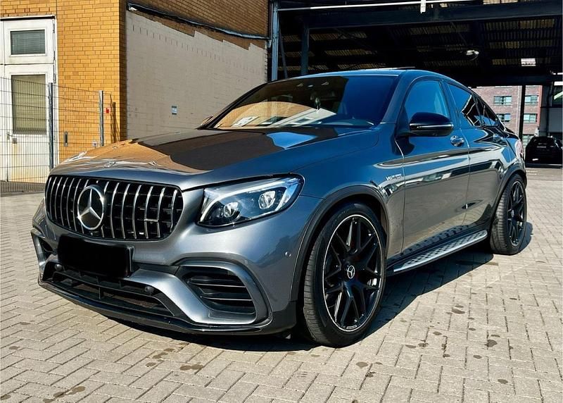 Grau Gebraucht 2018 Mercedes GLC63 AMG AMG Coupé | 65.000 € (Teuer) - Bild 1/4