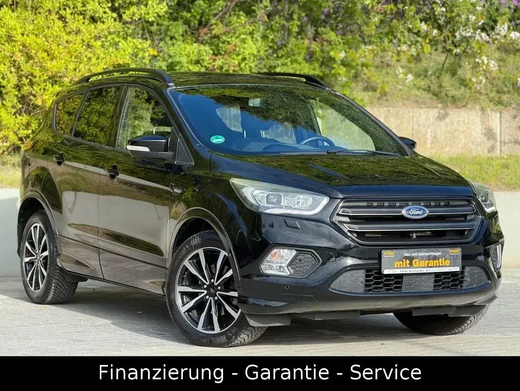 Gebraucht Ford Kuga ST-Line 150 PS (110 kW) 2018 Schwarz SUV