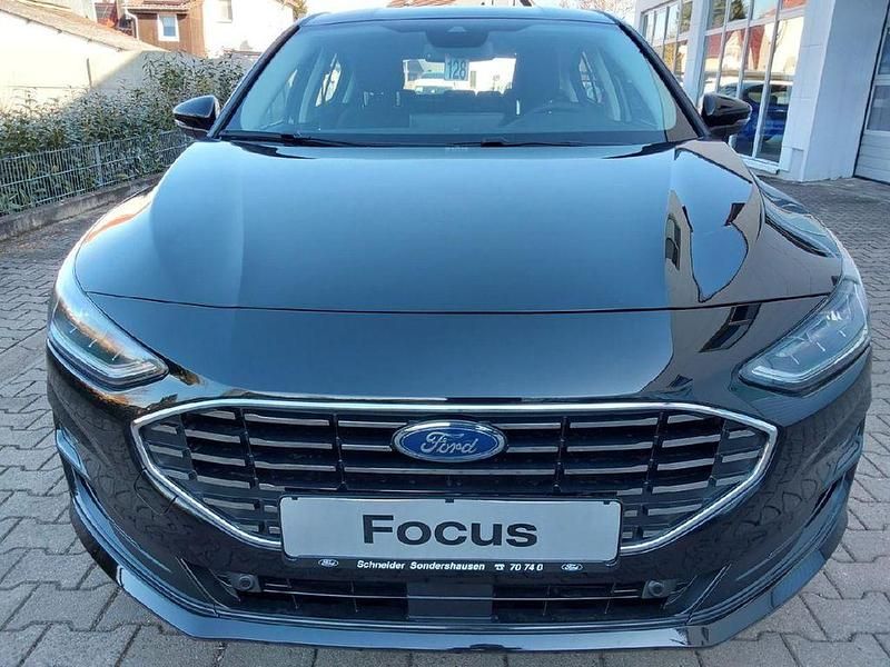 Neu Ford Focus Titanium 155 PS (114 kW) 2026 Schwarz Limousine