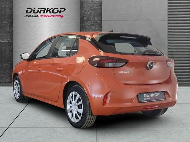 Gebraucht Opel Corsa-e Edition 100 kW (136 PS) 2022 Power orange/dynamik orange Kleinwagen