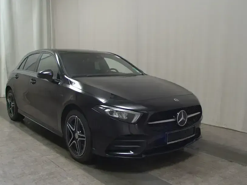 Gebraucht Mercedes A250 AMG line 218 PS (160 kW) 2021 Schwarz Limousine