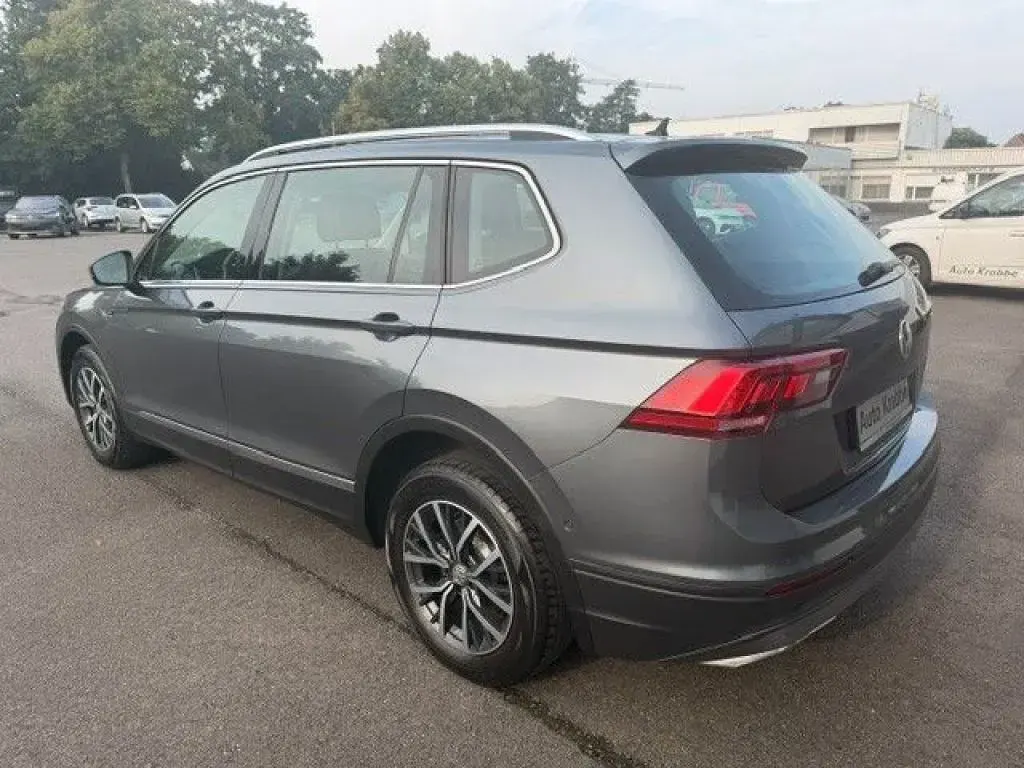 Gebraucht VW Tiguan Allspace Comfortline 179 PS (131 kW) 2018 Grau SUV