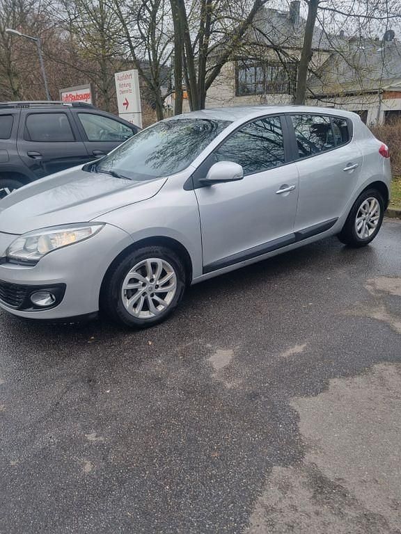 Gebraucht Renault Mégane Dynamique 110 PS (80 kW) 2013 Grau Limousine