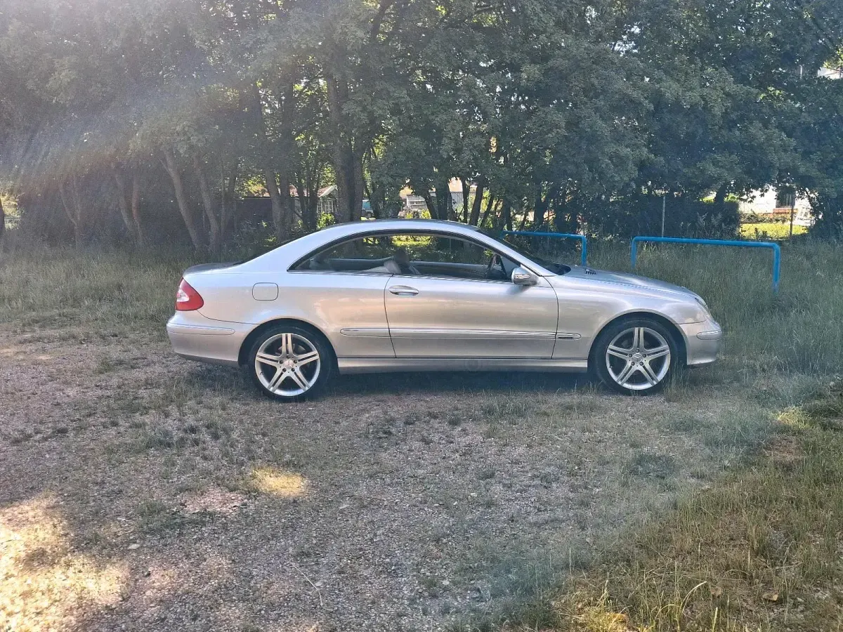 Gebraucht Mercedes CLK240 Elegance 170 PS (125 kW) 2003 Silber Coupé