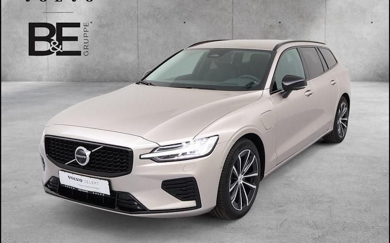 Beige Gebraucht 2025 Volvo V60 Plus Kombi | 40.450 € (Guter Preis) - Bild 1/4