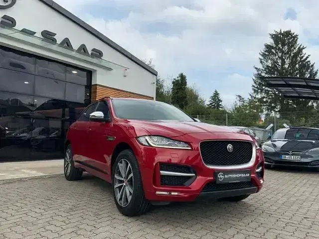 Gebraucht Jaguar F-Pace R-Sport 179 PS (131 kW) 2016 Rot SUV