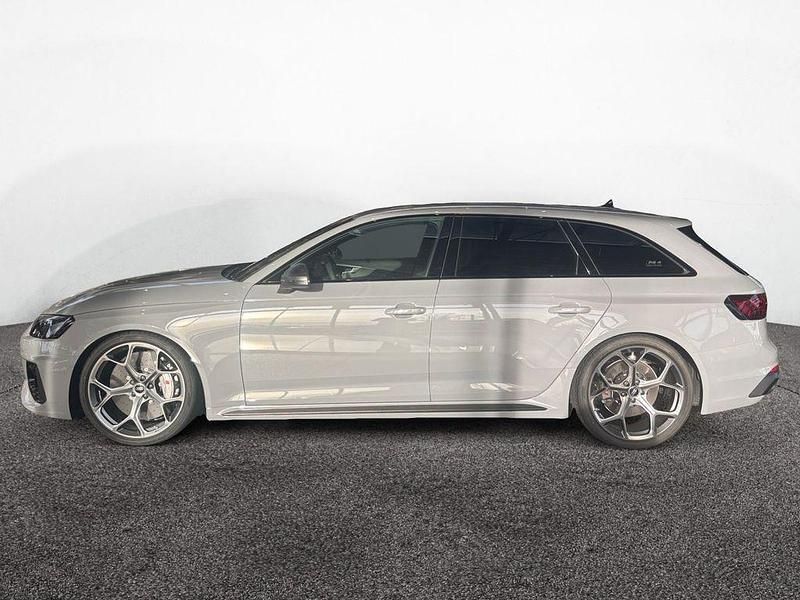 Gebraucht Audi RS4 Sport 470 PS (345 kW) 2024 Grau Kombi