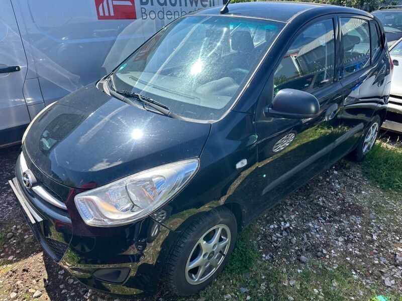 Schwarz Gebraucht 2011 Hyundai i10 Edition Kleinwagen | 2.690 € (Guter Preis) - Bild 1/4