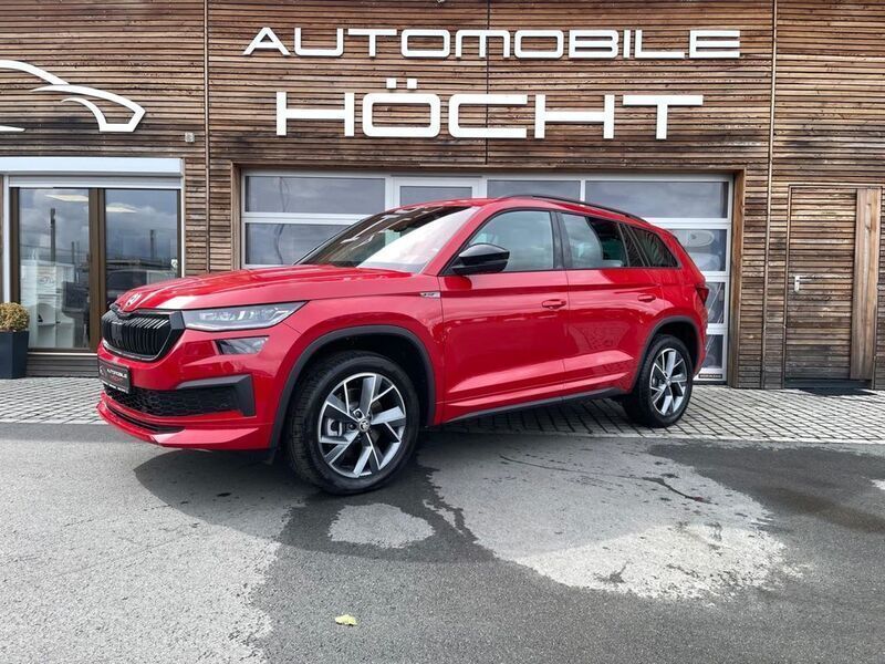 Rot Neu 2024 Skoda Kodiaq SportLine SUV | 49.790 € (Fairer Preis) - Bild 1/4