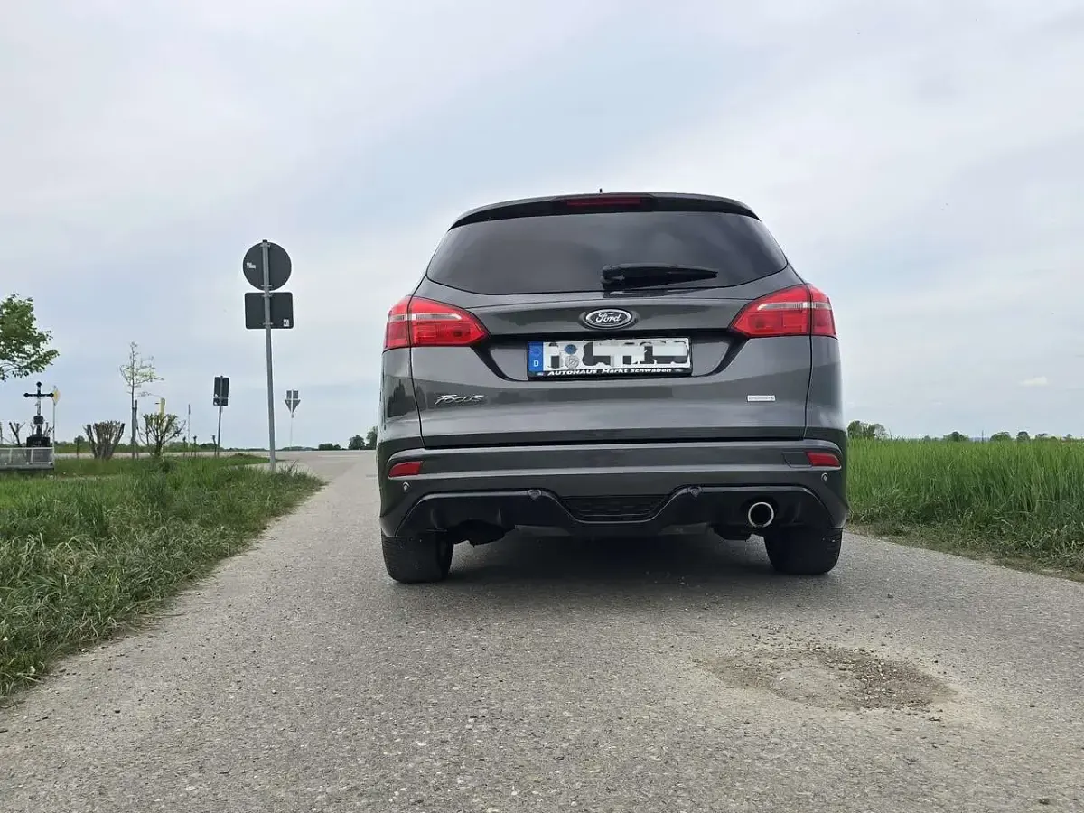 Usata Ford Focus ST 182 CV (133 kW) 2017 Grigio Station wagon