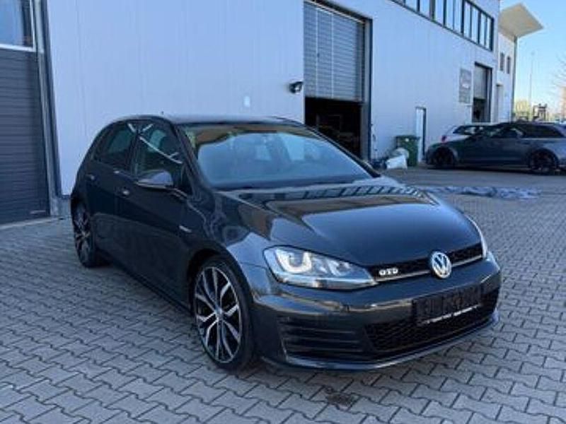 Gebraucht VW Golf VII GTD 184 PS (135 kW) 2015 Grau Limousine