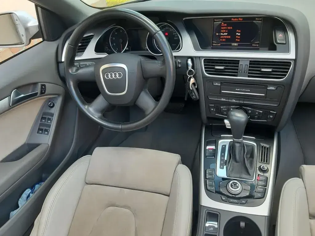 Gebraucht Audi A5 Cabriolet 211 PS (155 kW) 2010 Silber Cabrio