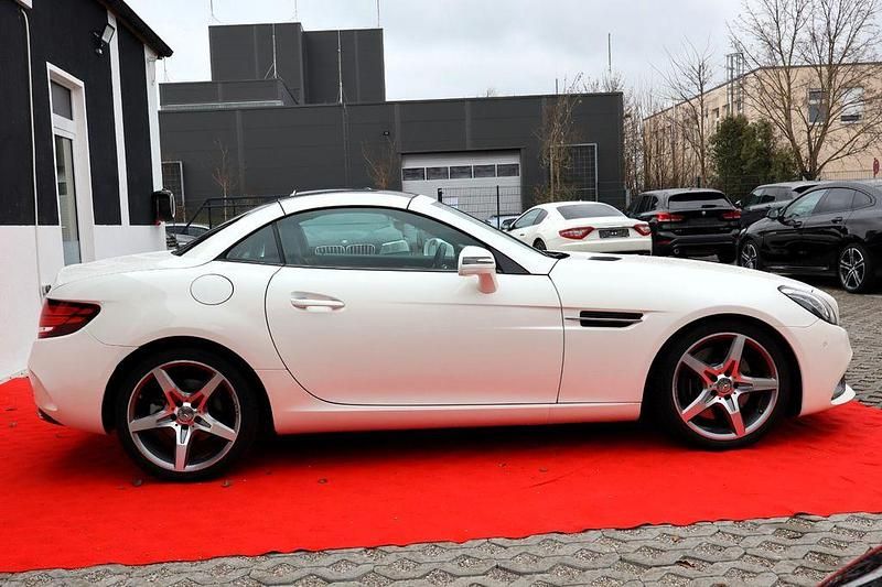 Gebraucht Mercedes SLC300 245 PS (180 kW) 2016 Weiß Cabrio