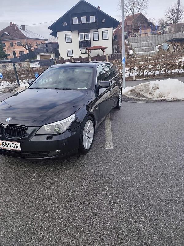 Schwarz Gebraucht 2005 BMW 530 Kombi | 3.900 € (Guter Preis) - Bild 1/4