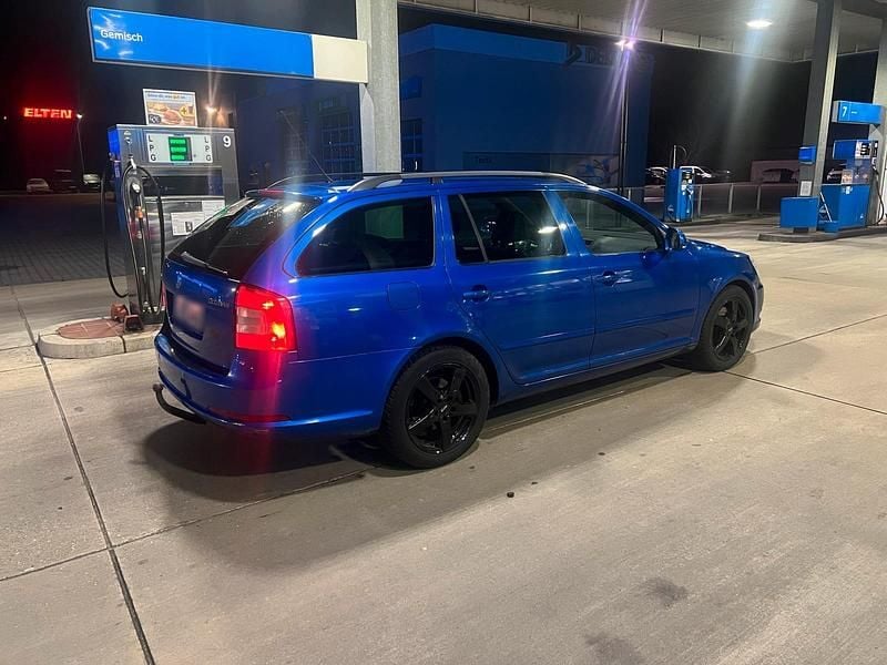 Gebraucht Skoda Octavia RS 200 PS (147 kW) 2010 Blau Kombi