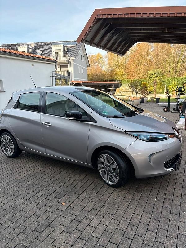 Grau Gebraucht 2016 Renault Zoe Kleinwagen | 5.500 € (Superpreis) - Bild 1/4