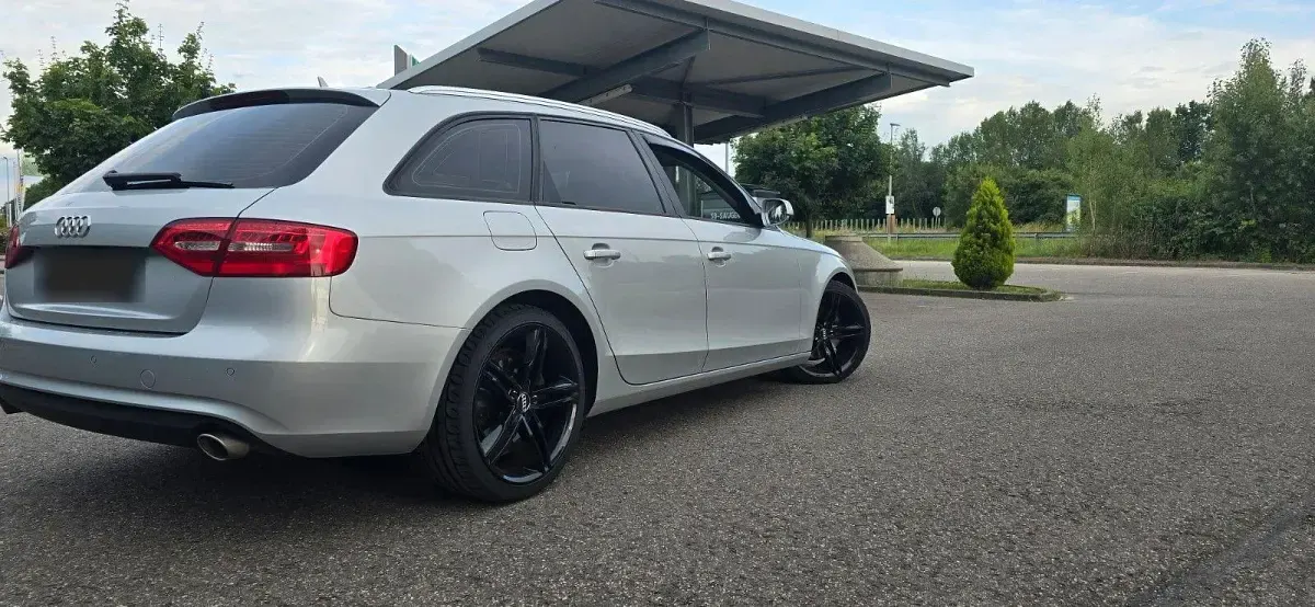 Gebraucht Audi A4 Ambiente 204 PS (150 kW) 2012 Grau Kombi