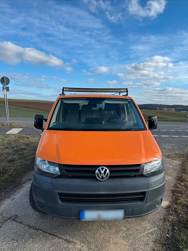 Gebraucht VW T5 R 140 PS (102 kW) 2013 Orange Van