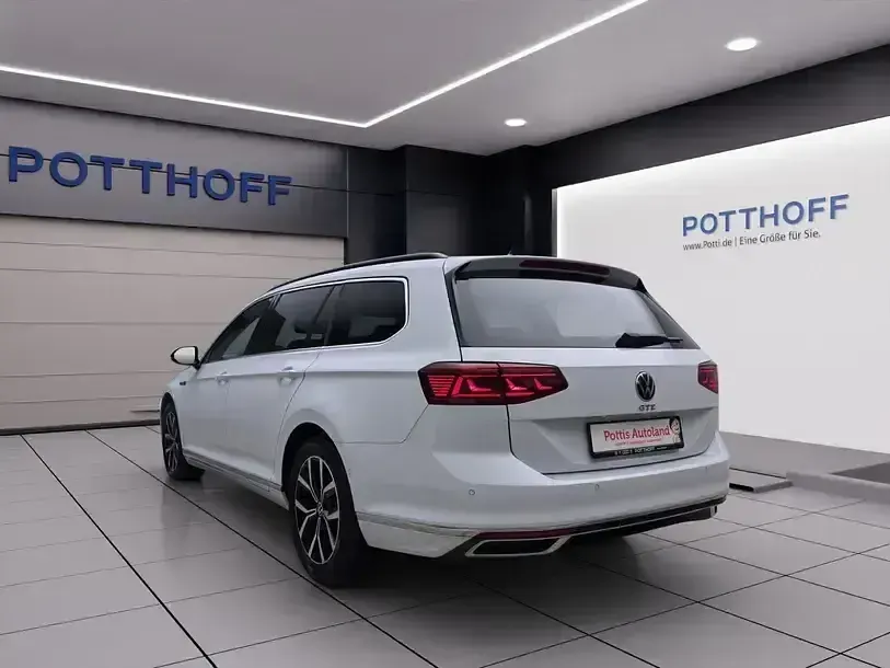 Gebraucht VW Passat GTE 218 PS (160 kW) 2023 Weiß Kombi