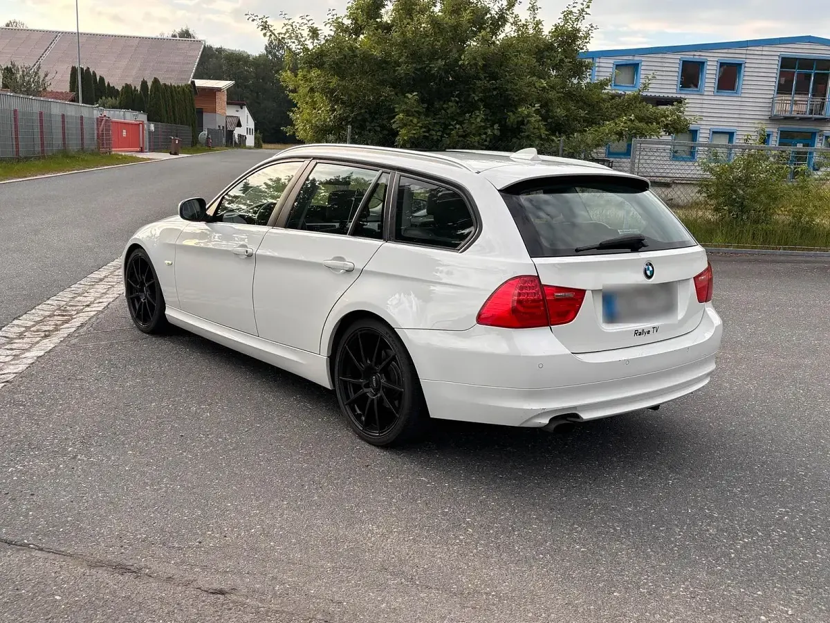 Gebraucht BMW 316 116 PS (85 kW) 2012 Weiß Kombi