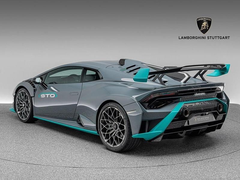 Gebraucht Lamborghini Huracán 640 PS (470 kW) 2023 Grigio telesto Coupé