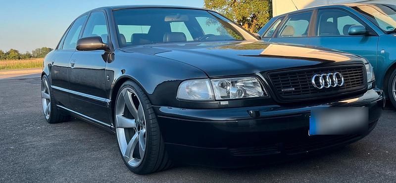 Schwarz Gebraucht 1996 Audi A8 Limousine | 12.500 € - Bild 1/4