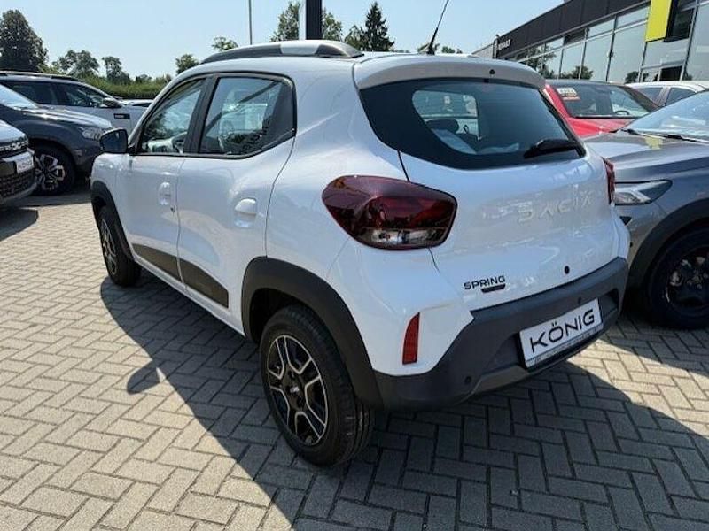 Gebraucht Dacia Spring Essentiel 33 kW (45 PS) 2023 Kaolinweiß Kleinwagen