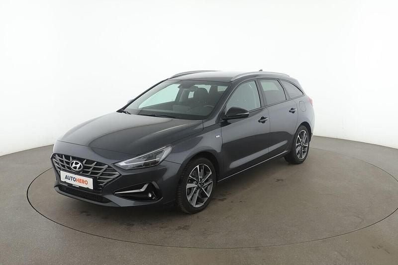 Grau Gebraucht 2021 Hyundai i30 Edition 30+ Kombi | 18.490 € (Fairer Preis) - Bild 1/3
