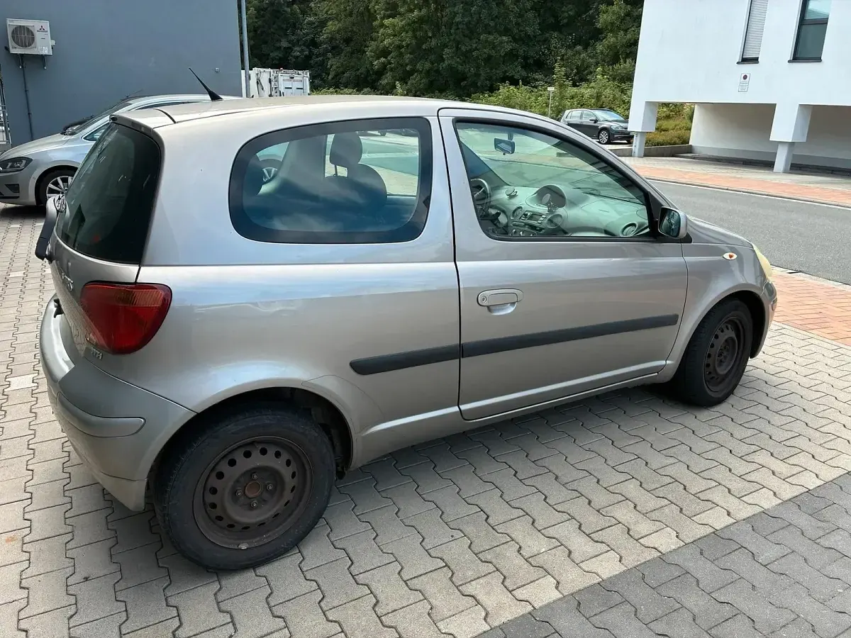 Gebraucht Toyota Yaris 87 PS (63 kW) 2005 Beige Kleinwagen