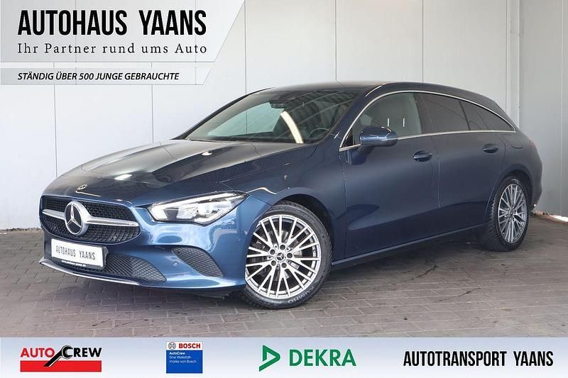 Blau Gebraucht 2020 Mercedes CLA200 Progressive Limousine | 21.489 € (Superpreis) - Bild 1/4