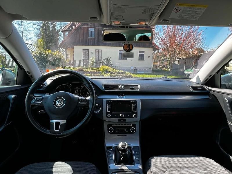 Usata VW Passat 140 CV (102 kW) 2010 Grigio Station wagon